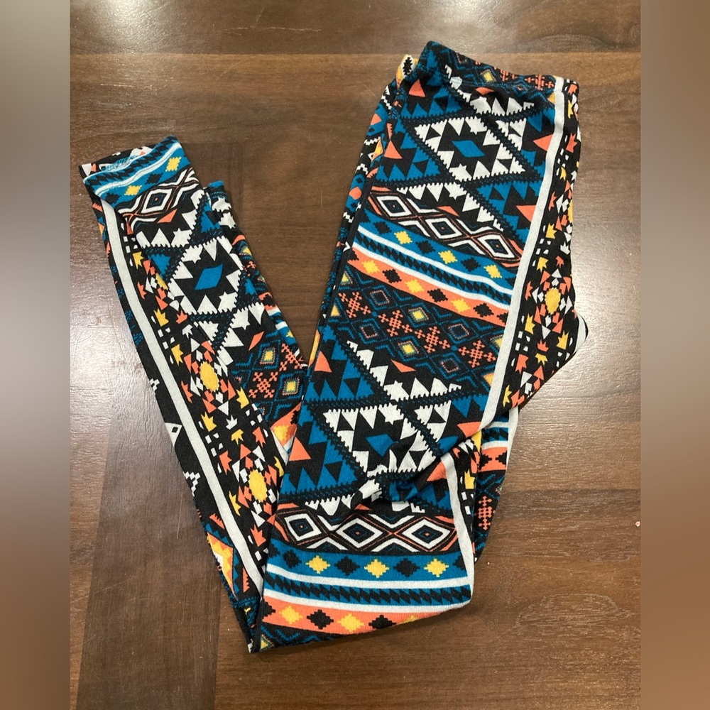 Multicolor with a special design, soft fabric Leggings